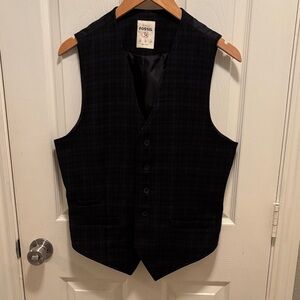Fossil Men's Wool Dark Checkered Vest Size Medium